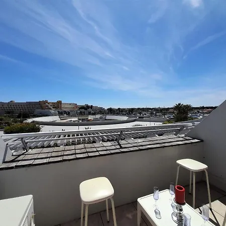 Village Naturiste - Mords Moi *